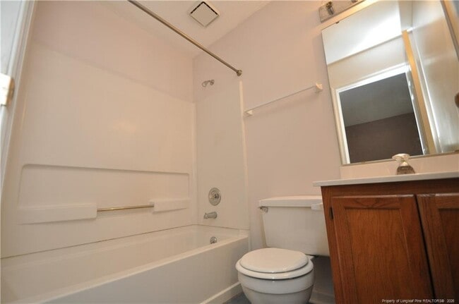Building Photo - 240 Beechtree Dr