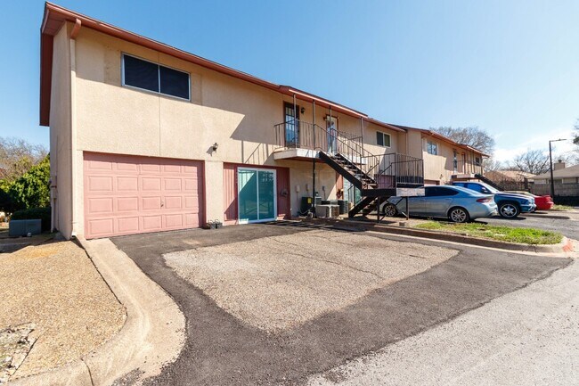 Building Photo - 5742 Marina Dr