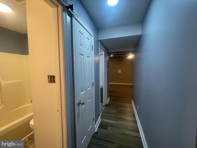Building Photo - 9612 Dominion Forest Cir