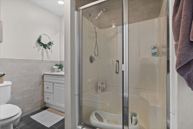 Building Photo - 149 Cottage St