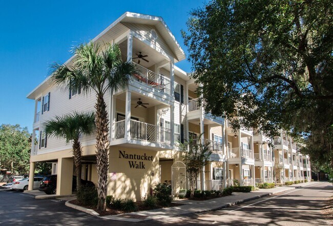 Building Photo - 1440 NW 3rd Pl