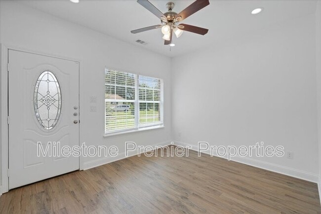 Building Photo - 3308 Moulton St