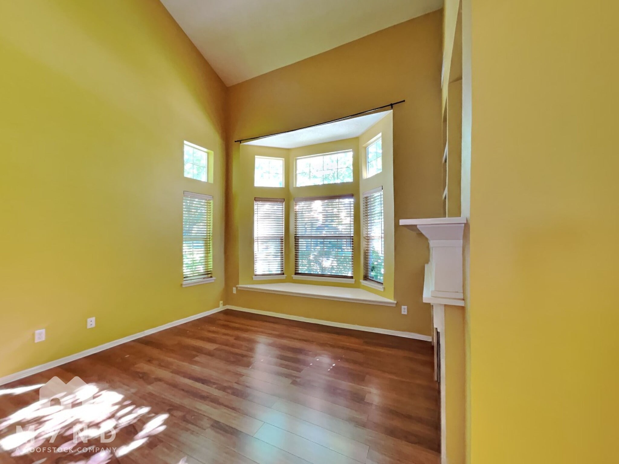 Building Photo - 1723 NE Ashberry Dr