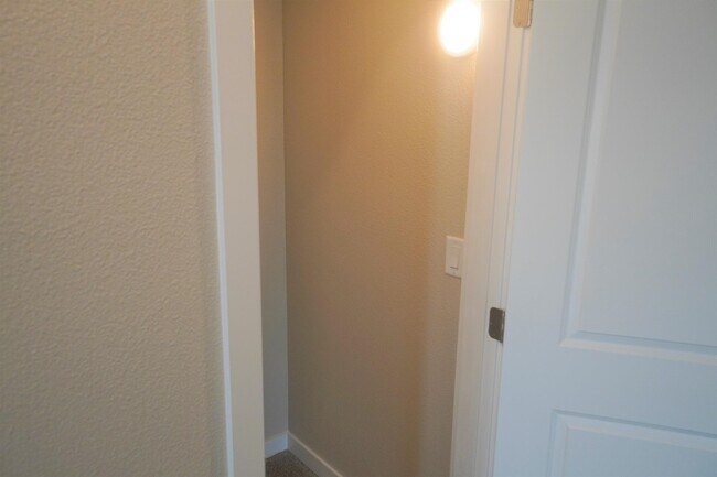 Building Photo - 3067 N Greengate Way