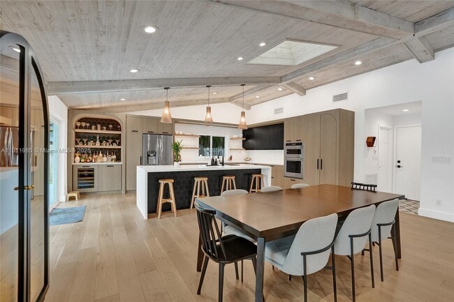 Building Photo - 1020 Bayberry Point Dr