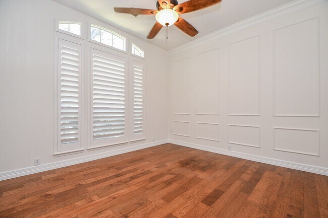 Building Photo - 2142 Morning Park Dr