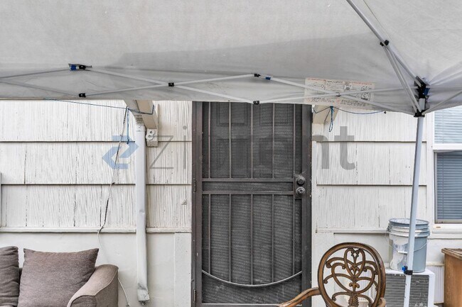 Building Photo - 2012 Cavallo Rd