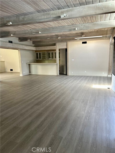 Building Photo - 5501 E El Cedral St