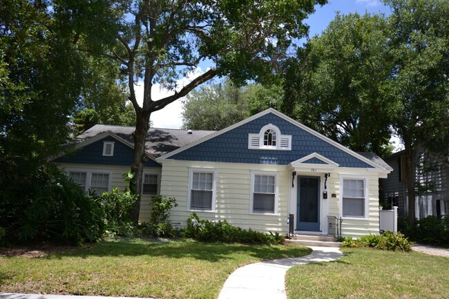 Primary Photo - 4 BR Home only 2 blocks from Lake Eola Par...