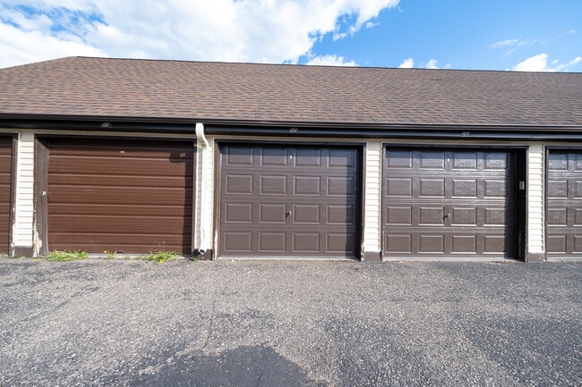 Building Photo - 7186 72nd Ln N