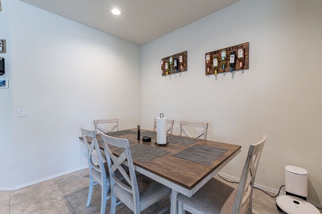 Building Photo - Serene 3-Bedroom 2-Bath 3 Car Garage Retre...