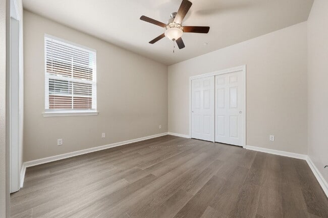 Building Photo - 669 Mission De Oro Dr