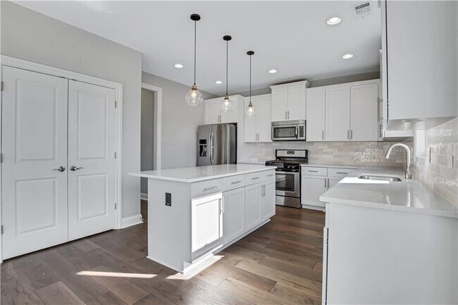Building Photo - 1776 Westmoreland Ln NW