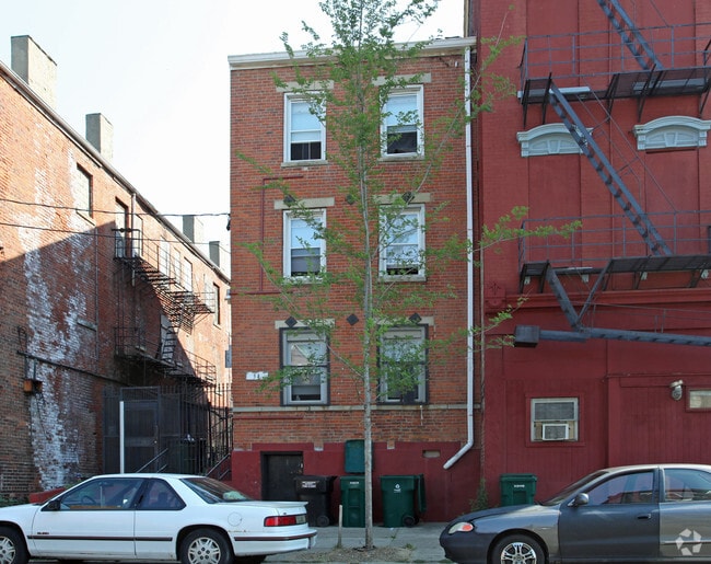 Building Photo - McMicken Ave