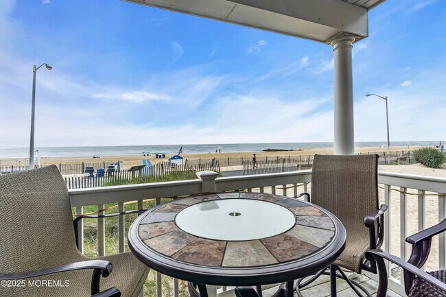 Building Photo - 209 Beach Front