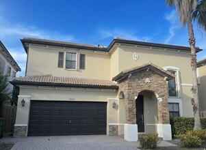 Building Photo - 10417 SW 231st Ter