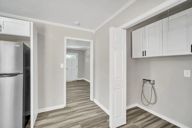 Building Photo - 120 Abbotsford Dr