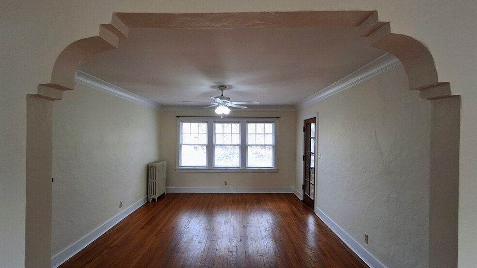 Building Photo - 417 E Meyer Blvd