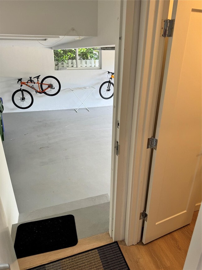 Building Photo - 2020 Coral Reef Dr