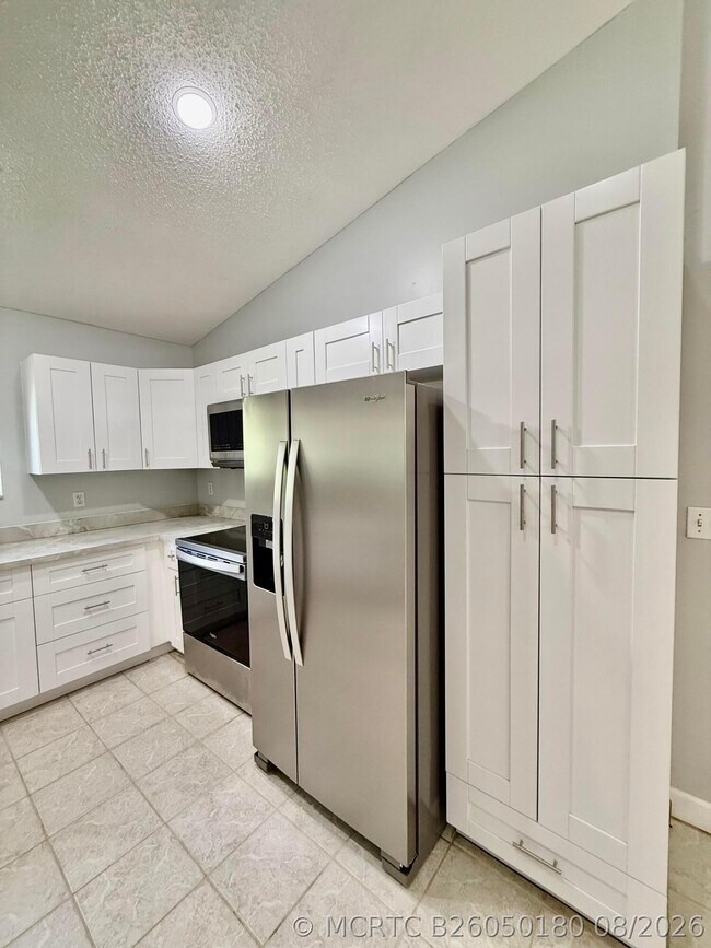 Building Photo - 5707 Silver Oak Dr