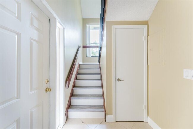 Building Photo - 9313 Ketay Cir