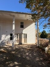 Building Photo - 1800 Hillsboro Valley Park Rd