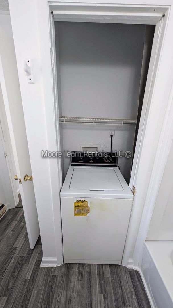 Building Photo - Cedar Hill Cir - Duplex