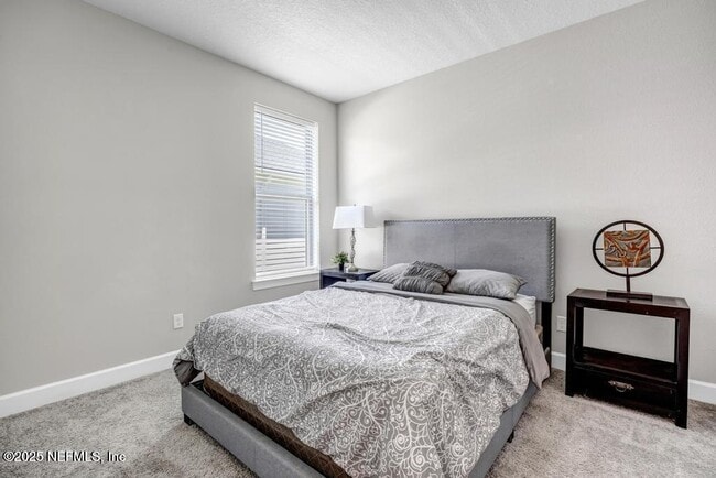 Building Photo - 23 Catesby Ln