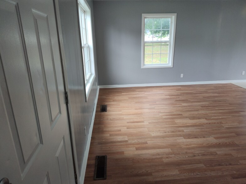 Building Photo - 14 N Ritchie Ave