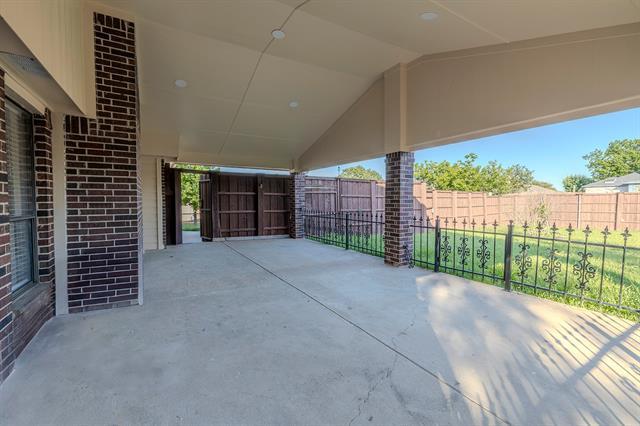 Building Photo - 1806 Arapaho Trail