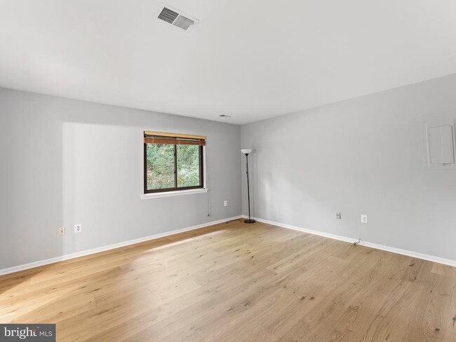 Building Photo - 11404 Turnmill Ln