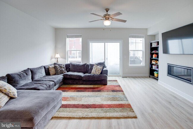 Building Photo - 1576 Meadowlark Glen Rd