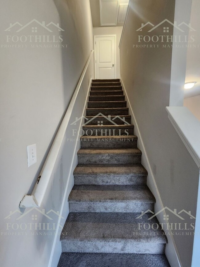 Building Photo - 104 David St