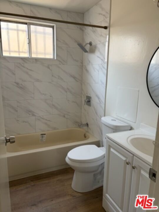 Building Photo - 3119 W 71st St