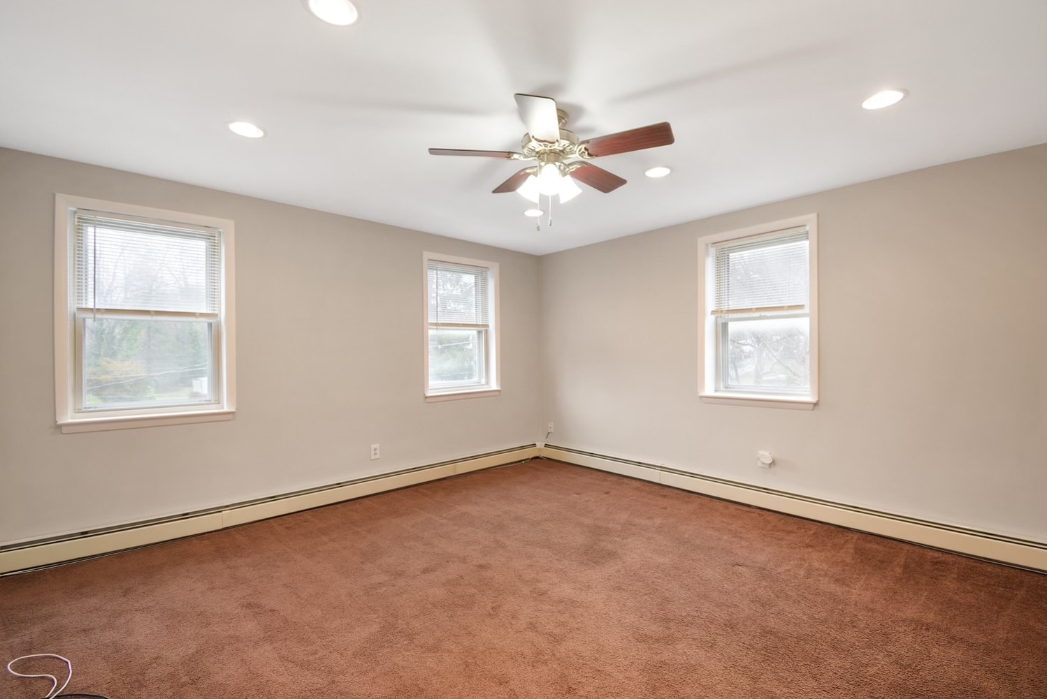 Building Photo - 109 4th Ave