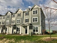 Building Photo - Grayslake Tribeca Townhomes - 3BR, 2.5BA, ...