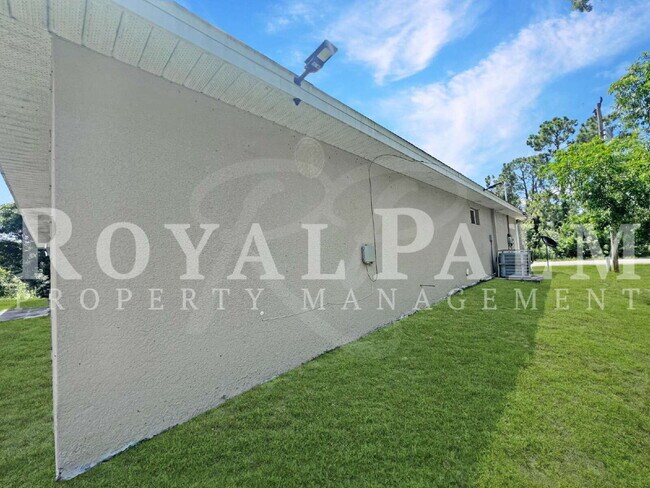 Building Photo - 2908 15th St W