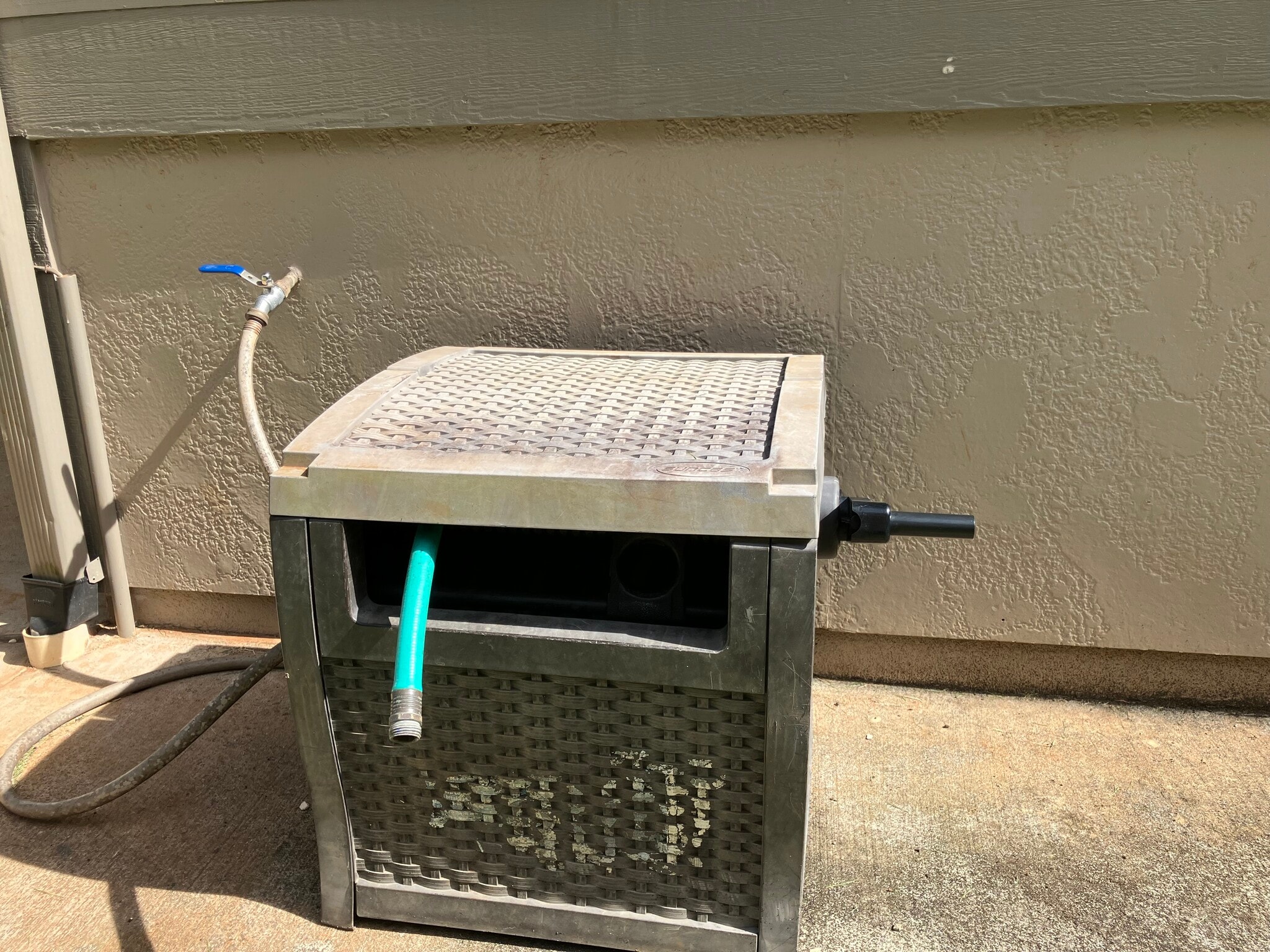Garden Hose STORAGE BOX - 95-2052 Puukaa St