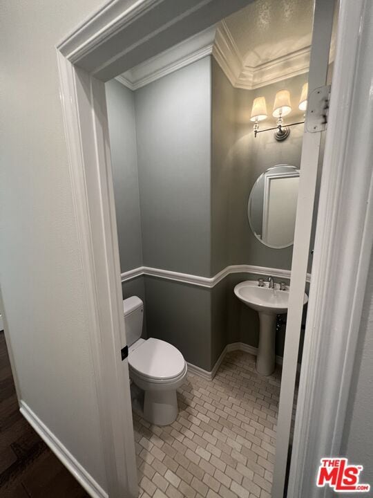 Building Photo - 4566 Via Del Rancho