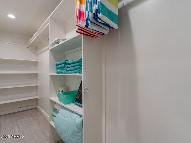 Building Photo - 3302 E Turquoise Ave