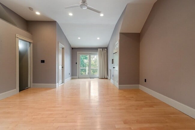Building Photo - 58 G St