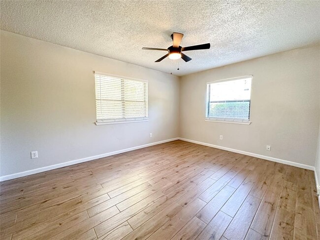 Building Photo - 11513 Whitewing Ave