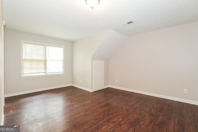 Building Photo - 672 Almand Branch Rd SE