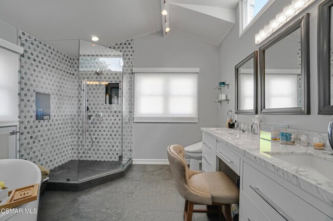 Building Photo - 3783 Stewart Ave