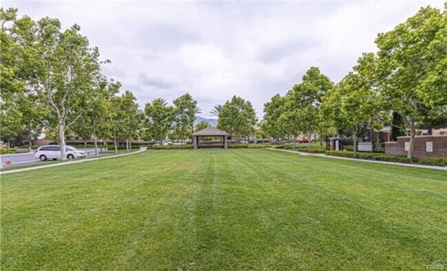Building Photo - 15723 Parkhouse Dr