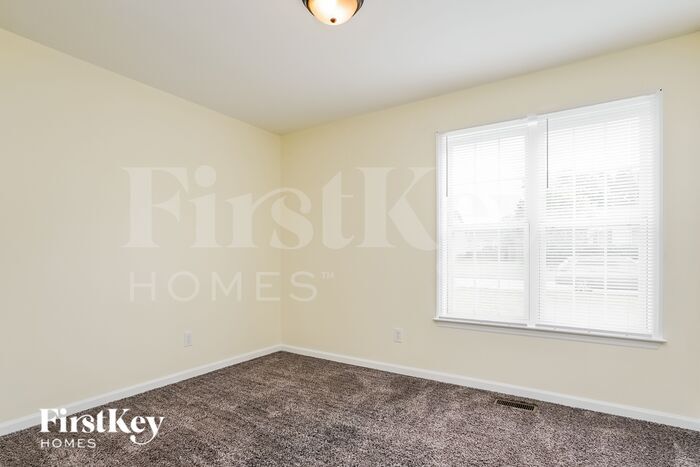 Building Photo - 1020 S Philwood Ct