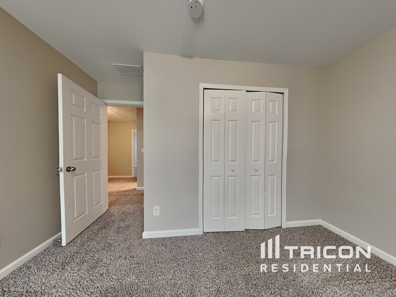 Building Photo - 3952 Margaux Dr