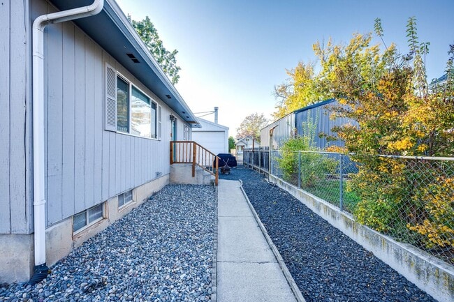 Building Photo - Charming, Partially Remodeled 4-Bedroom Ho...