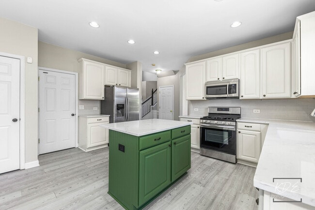 Building Photo - 2612 Lundquist Dr