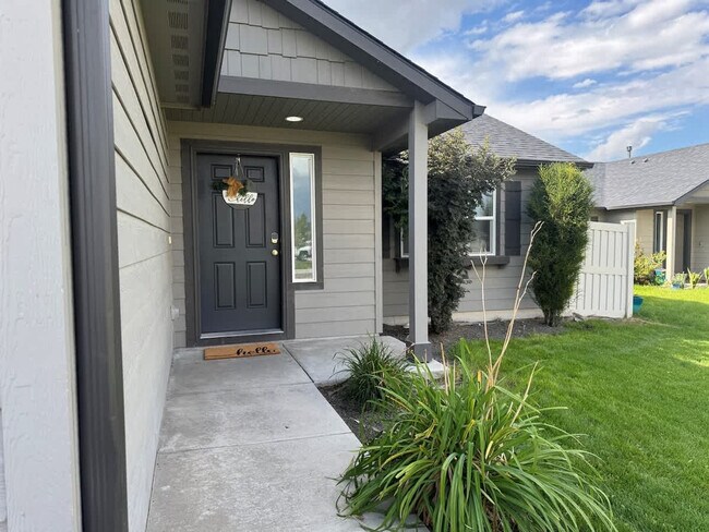 Building Photo - 103 N Voyage Ave